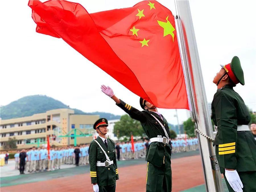 巧变同色